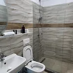 Kleo Airport فندق