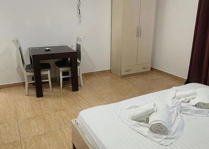 Tia Airport Hotel *