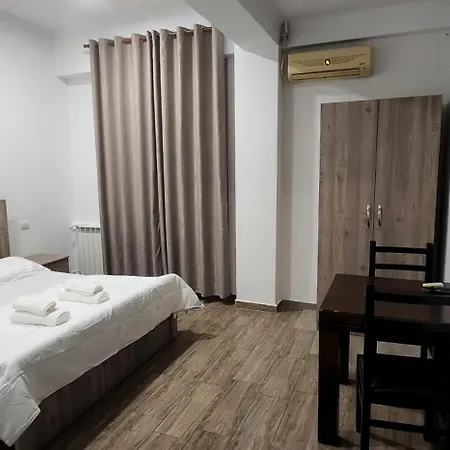 Hotel Kleo Airport
